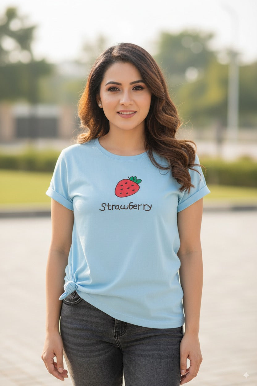 Women's T-Shirt – Short Sleeve Crew Neck Casual Tee in Blue Printed Strawberry Graphic T-Shirt