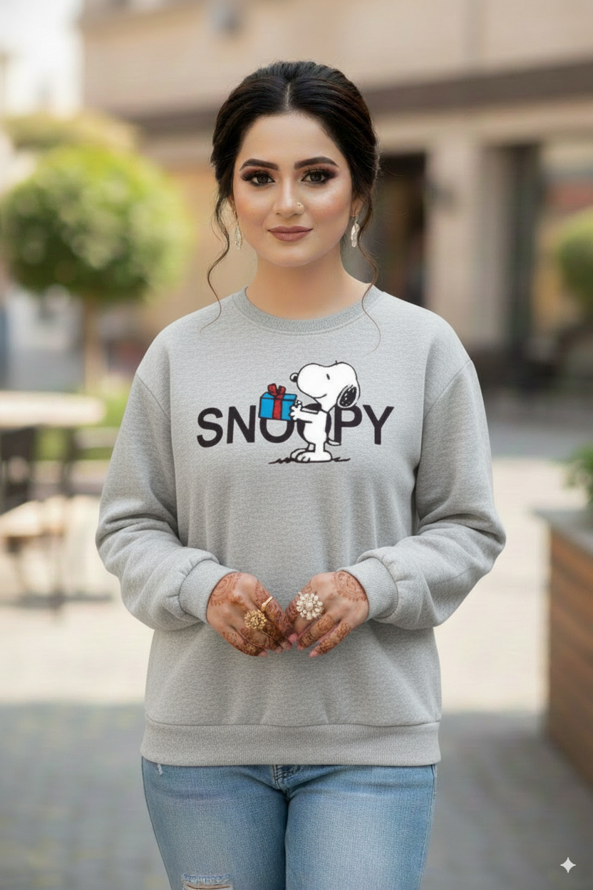 Women's Casual Crew Neck Sweatshirt Soft & Loose Fit Pullover In Gray Color Snoopy Printed