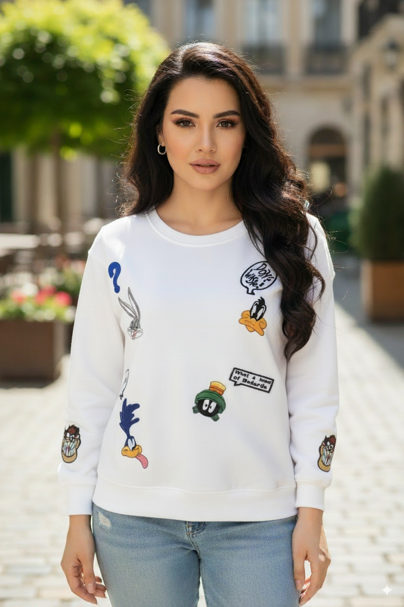 Women's Casual Crew Neck Sweatshirt Soft & Loose Fit Pullover In White Color Looney Tunes Printed